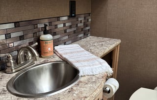 2019 Chateau -Sleeps 10- Includes Everything!