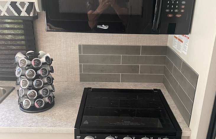 Full stovetop/oven and microwave!