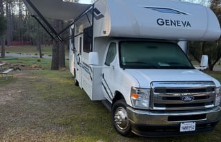 ZWS Luxury Rentals Brand New 2026 Thor Geneva 28VT
