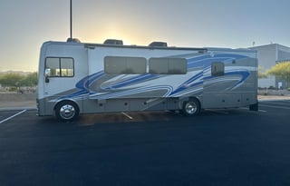 2022 Holiday Rambler Vacationer 35K