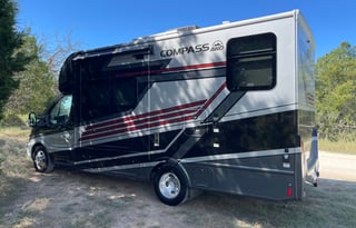 2024 NEW Thor Compass AWD Class B+