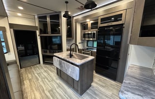 2022 Alliance, Valor 36V11 Toy Hauler