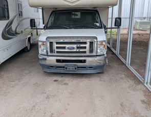 Coachmen RV Leprechaun 230FS Ford 350