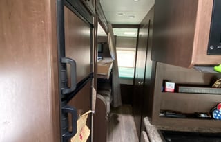 2019 Thor Motor Coach Freedom Elite Traveler A27