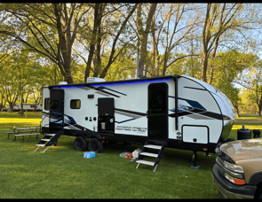 Forest River RV Cherokee Alpha Wolf 2500RL-L