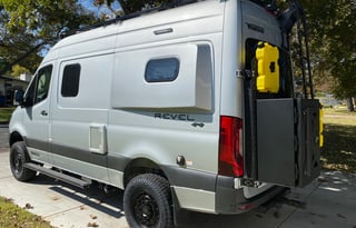 2021 Winnebago Revel 44E