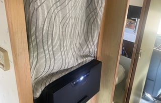 Retro 1989 Winnebago | Modern Upgrades, Sleeps 6