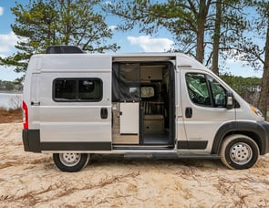 Winnebago Solis Pocket 36A