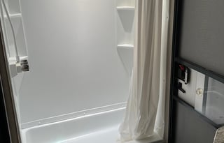 2018 Cruiser Shadow Cruiser 282BHS