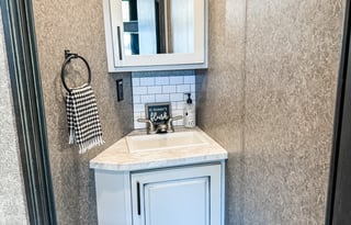 Luxury 5th Wheel Toy Hauler w/1.5 Bathrooms