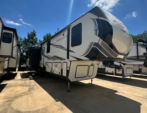 Keystone RV Montana High Country 385BR