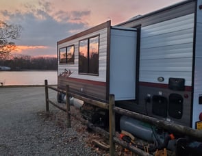 Forest River RV Campsite Reserve 25MW