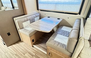 THOR MOTOR COACH ACE 30.3