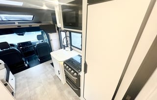 C4-*NEW* 2023 Prism Mercedes Luxury Rv - Sleeps 6