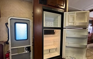 Adventure Ready RV | Sleeps 10 | Backup+Side Cams|