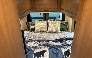 Luxury Mercedes Camper Van | Sleeps 4 | Generator
