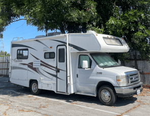 Coachmen RV Freelander 21QB  Ford 350