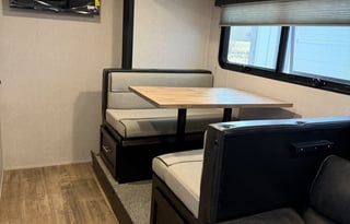 The Wandering Wolf 23 ft Black Label