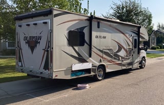 2017 Thor Motor Coach Outlaw Class C 29H