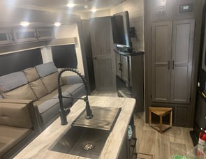 Venture RV SportTrek ST333VIK