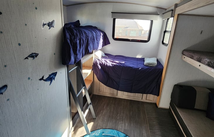 Rear room with 3 bunks and pull out sleeping mats