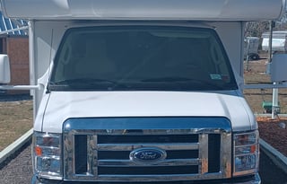 2021 Thor Chateau 24,solar,mega slide out,Ins incl