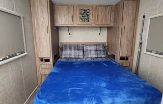 Low Price for Winter 25 FT Class C - PET FRIENDLY