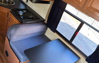 Fully loaded 2015 Thor Motor Coach Majestic