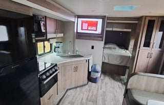 2022 (9534) Grand Design Imagine XLS