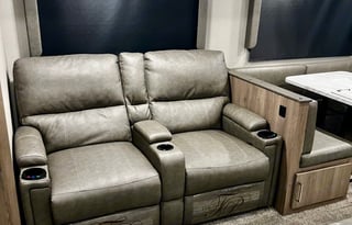 Den - 2022 Grand Design Imagine