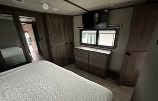 Delivery Only-2022 Grand Design - Solitude 345GK-R