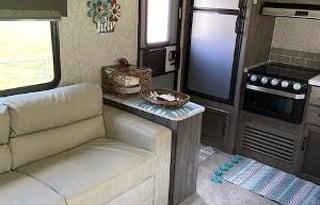 2019 Coachmen RV Apex - Casual Comfort