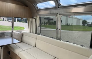 "Sky Glider" Airstream Flying Cloud 25FB