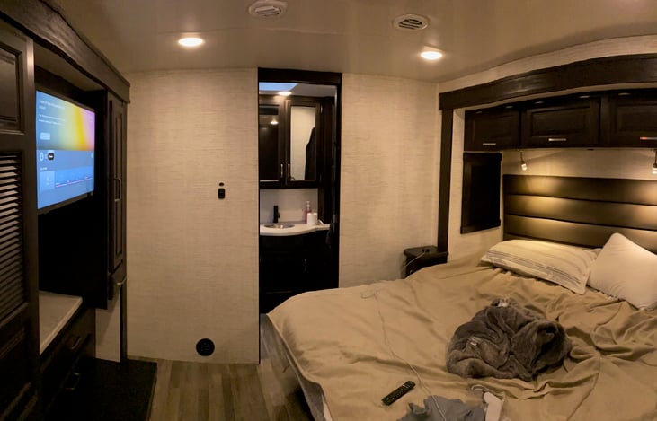 King size bed and true privacy.  Door closing off this room and a door for the 2nd bathroom giving the entire home two separate areas, closed off from the other and both with their own full bathroom.