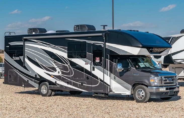 32.0 Esteem 31F Class C Motor Home | RVshare