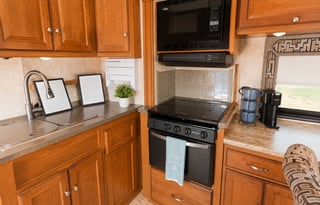 Meet "Nomad" 2019 Winnebago Vista LX