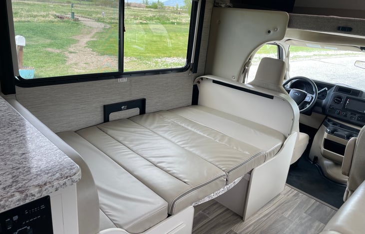 Dinette converts to a bed