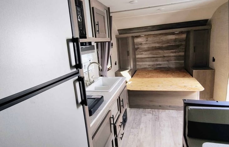 It comes with new mattress.