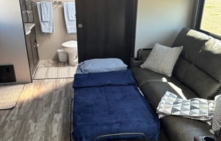 Happy Glamping Mini, 2021 Grand Design Transcend