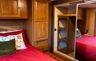 Lucy - Luxury RV for Your Stay in Camp Sherman
