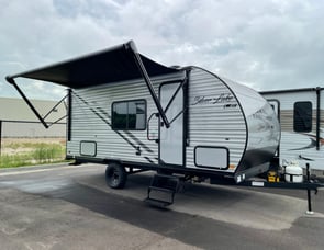 EAST TO WEST Silver Lake LE 17BHLE