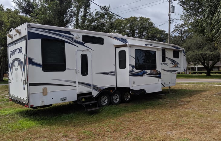 2013 40' Keystone raptor toyhauler | RVshare