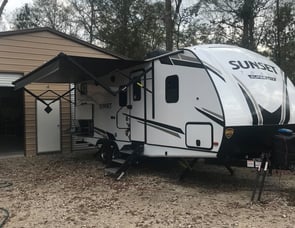 CrossRoads RV Sunset Trail Super Lite SS242BH