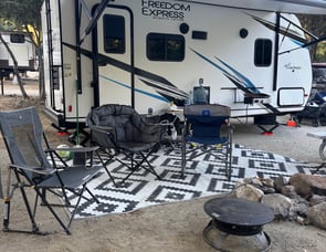 Coachmen RV Freedom Express Ultra Lite 192RBS