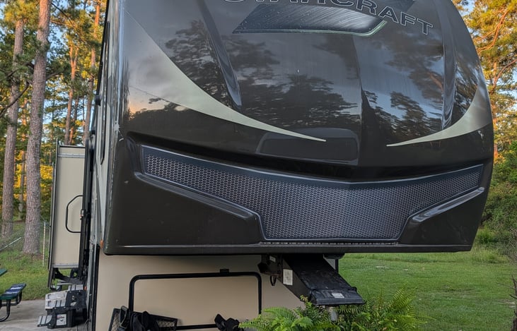 The frontcap. It lights up green at night with a switch in the basement.