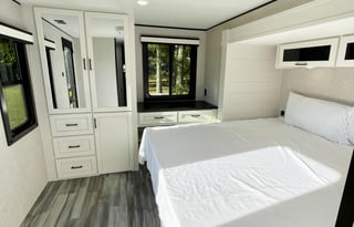 *BRAND NEW* 2025 Jayco - KING BED