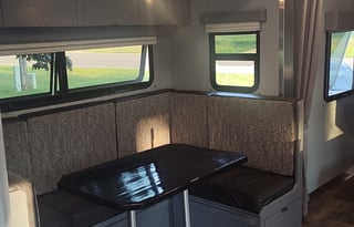 Spacious camper with the amenities of home