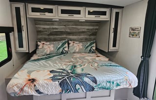 Very Nice,Clean  pet friendly Travel Trailer