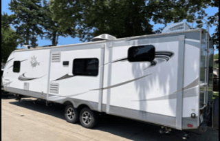 2019 Highland Ridge Bunk House with HUGE couch