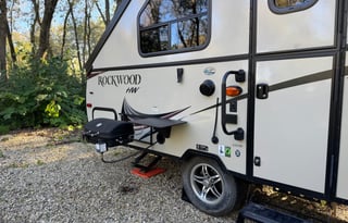 Cozy A-Frame Camper - Sleeps 4, A/C, Delivery